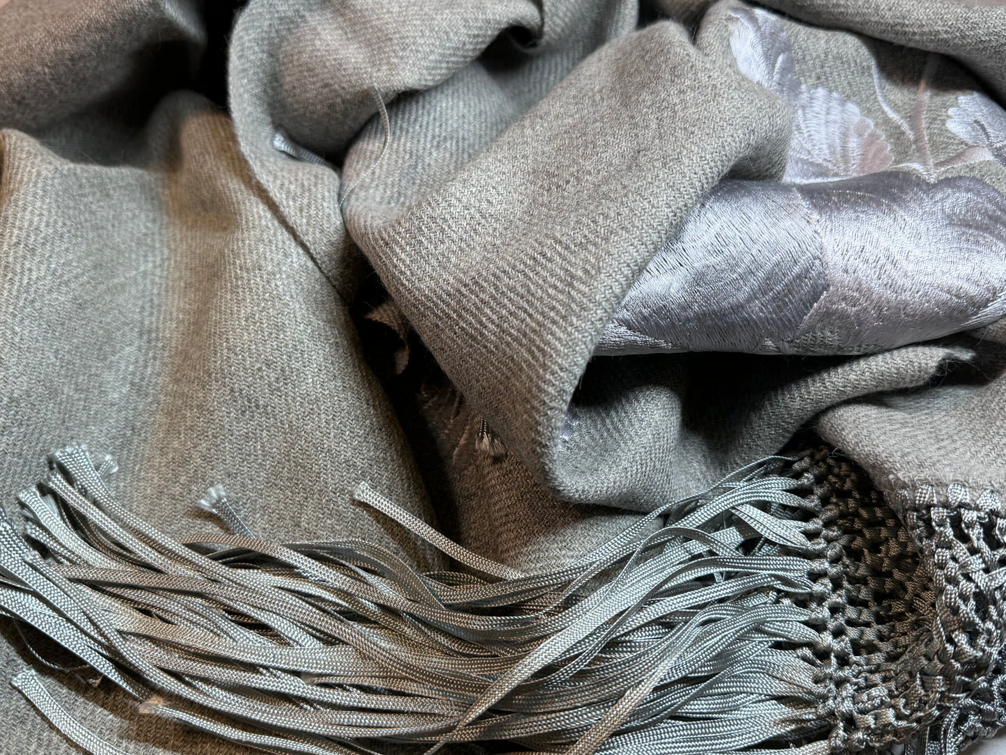 Premium Silver Clover